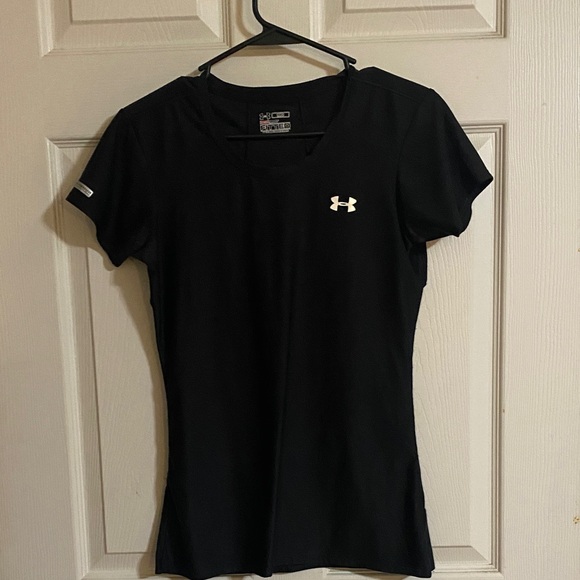 6 Under Armour Women’s Short Sleeve Tees - Black, Pink, Gray, and Maroon S M - Picture 7 of 13